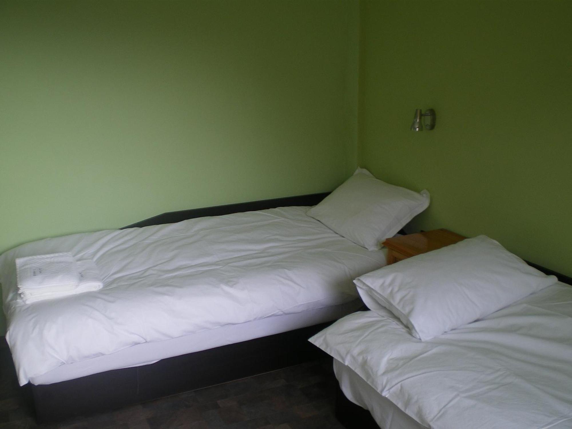 Family Hotel Balkana Apriltsi  Bagian luar foto