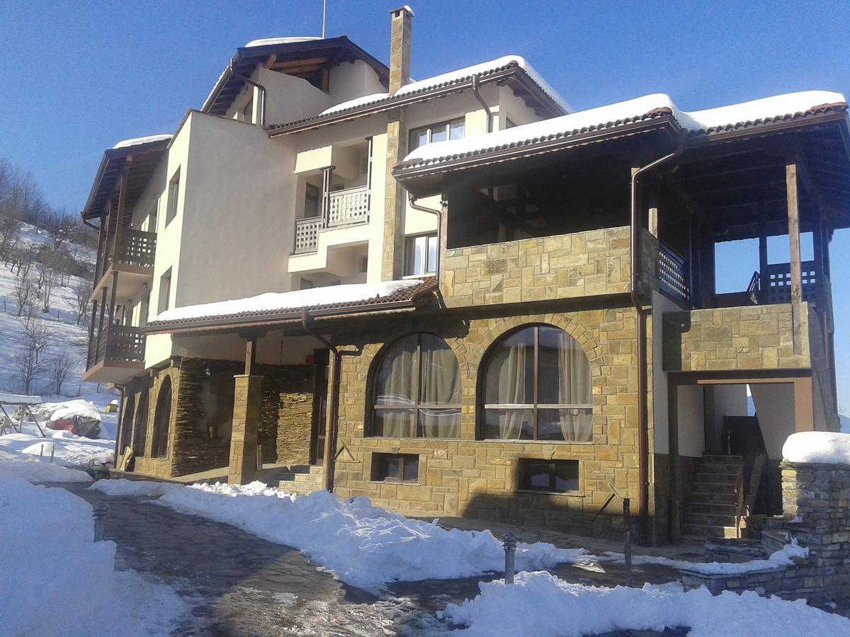 Family Hotel Balkana Apriltsi  Bagian luar foto