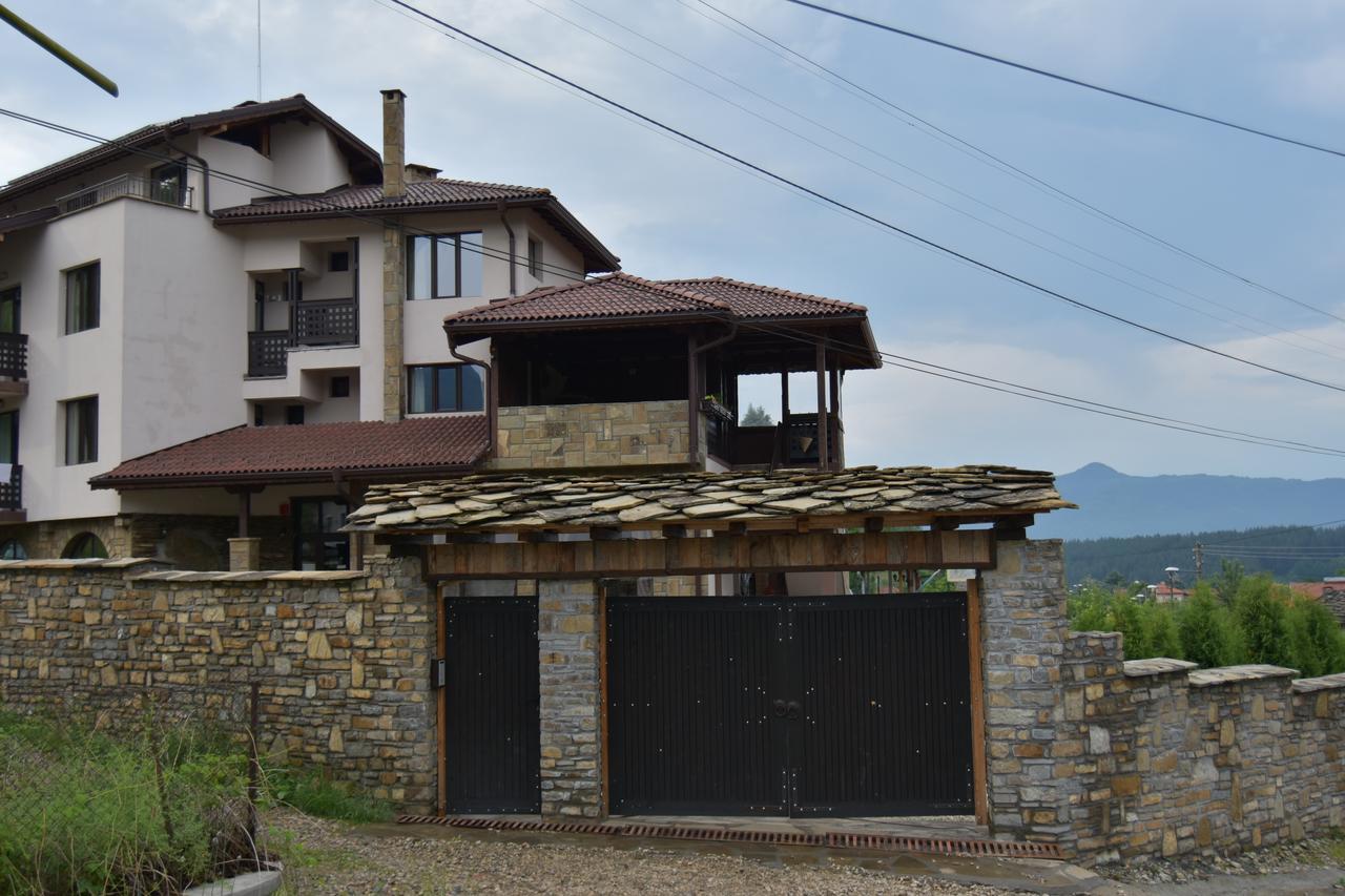 Family Hotel Balkana Apriltsi  Bagian luar foto