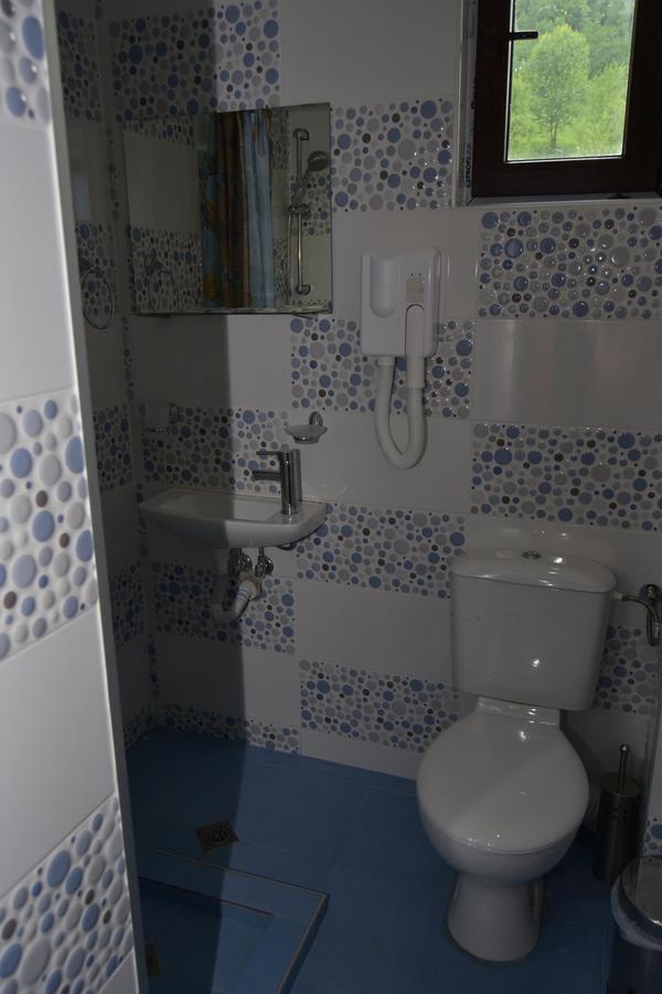 Family Hotel Balkana Apriltsi  Bagian luar foto