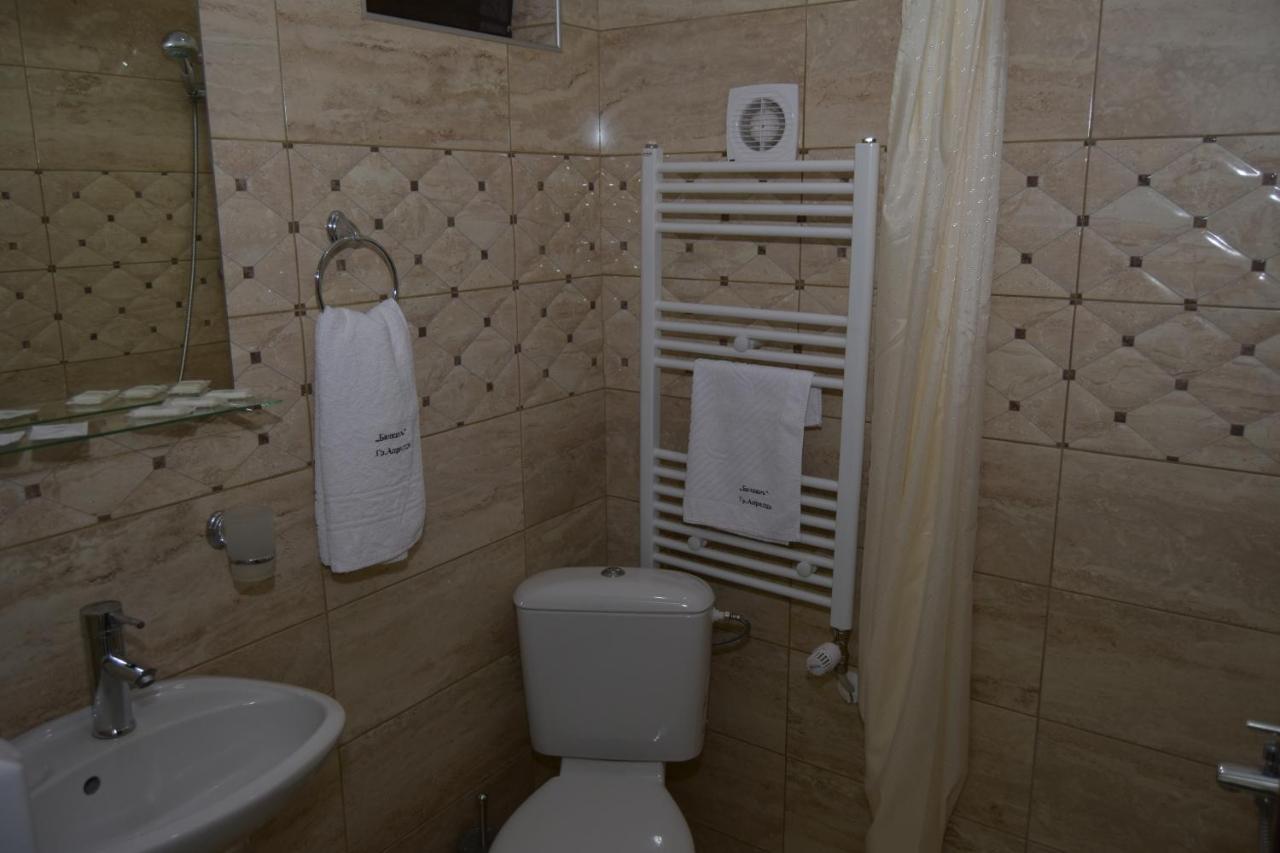 Family Hotel Balkana Apriltsi  Bagian luar foto